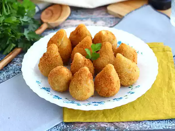Opskrift Coxinhas (brasilianske kyllingekroketter)