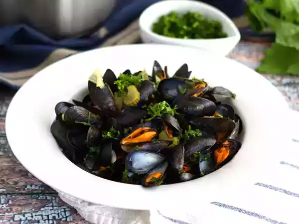 Opskrift Moules marinières, en enkel og lækker opskrift