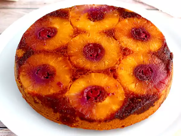 Opskrift Nem ananas upside-down kage