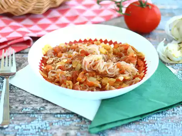 Opskrift Konjac-spaghetti i provencalsk stil