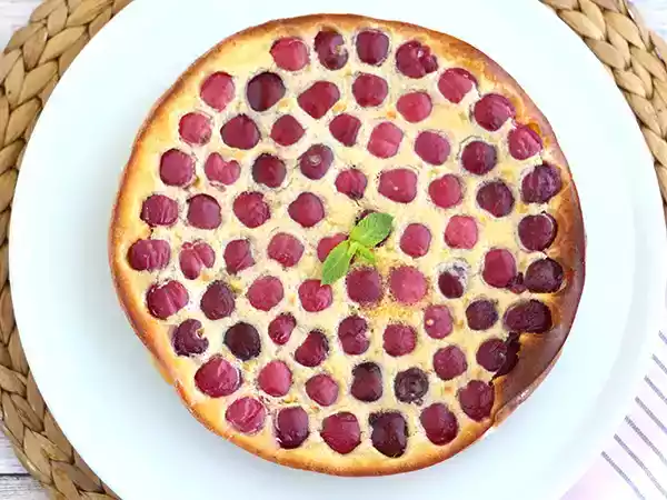 Opskrift Kirsebærclafoutis, en ultrasmeltende klassiker