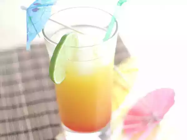 Opskrift Forfriskende tequila sunrise