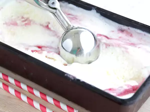 Opskrift Yoghurt og hindbæris