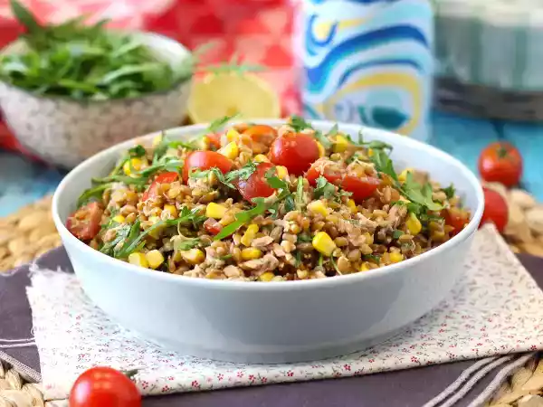 Opskrift Spelt- og tunsalat: let, velsmagende og perfekt opskrift året rundt