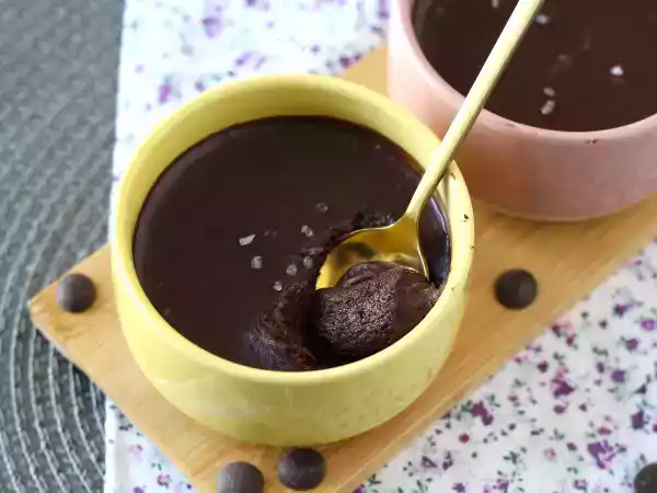 Opskrift Den perfekte chokolademousse, ultra gourmet med et strejf af salt