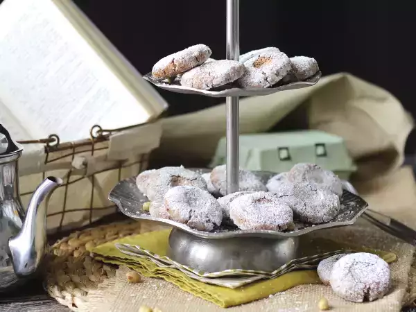 Opskrift Ghriba-kiks med mandler og kokos, en marokkansk bageklassiker