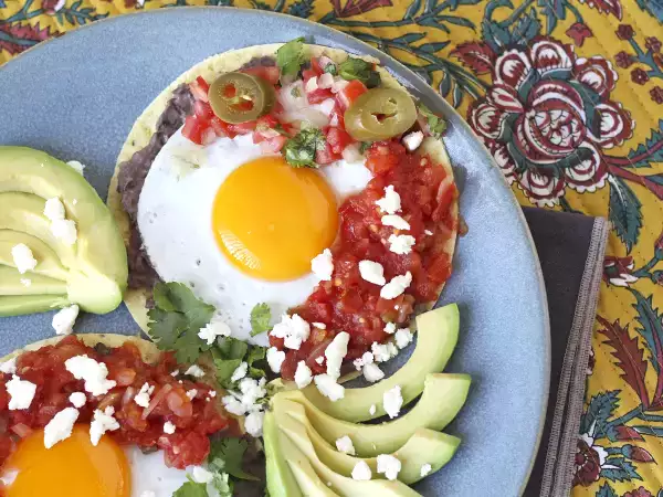 Opskrift Huevos rancheros: den ikoniske og velsmagende mexicanske opskrift