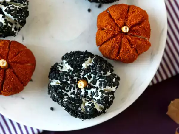 Opskrift Smøreost til aperitif i form af græskar, perfekt til halloween!