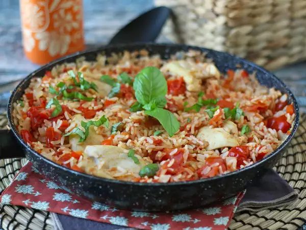 Opskrift One pot med kylling, ris med tomat og peberfrugt