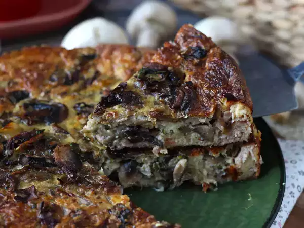 Opskrift Quiche uden bund med svampe, bacon og hytteost