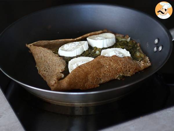 Boghvedepandekage med spinat, skinke og gedeost - Forberedelse trin 3