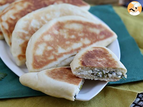 Tyrkiske pandekager fyldt med feta, citron og persille - Gözleme - Forberedelse trin 9