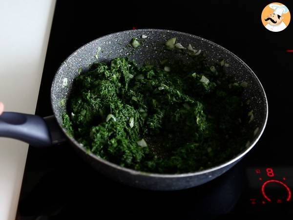 Spanakopita, den supernemme græske tærte med spinat og fetaost - Forberedelse trin 3