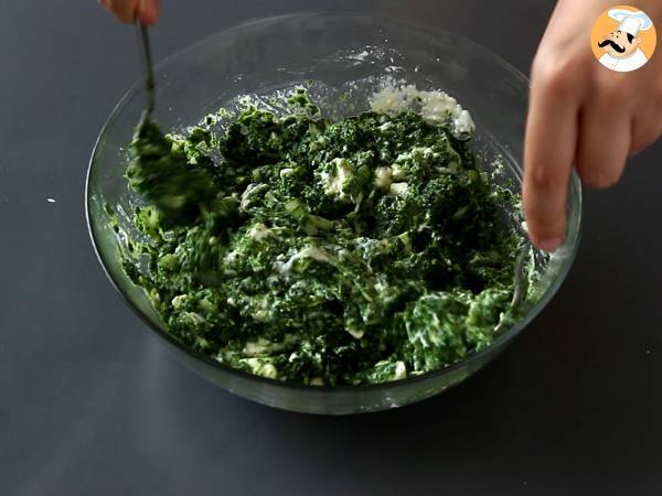 Spanakopita, den supernemme græske tærte med spinat og fetaost - Forberedelse trin 5