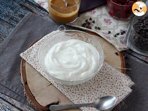 Skyr-skål med rød frugt, peanutbutter og chokolade - Forberedelse trin 1