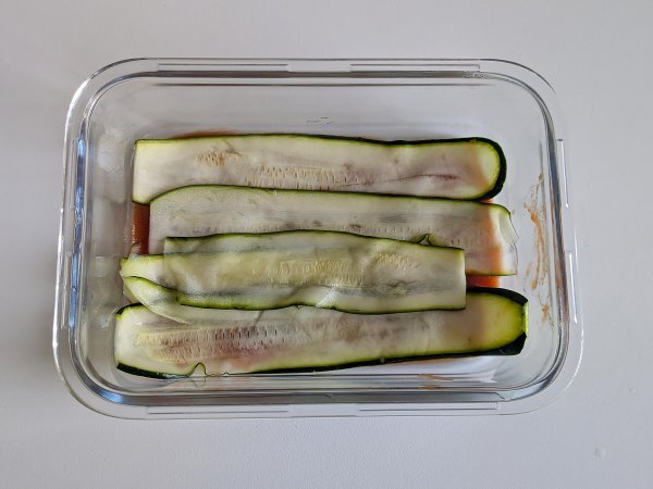 Courgette parmigiana i air fryer: hurtig, let og sprød - Forberedelse trin 6