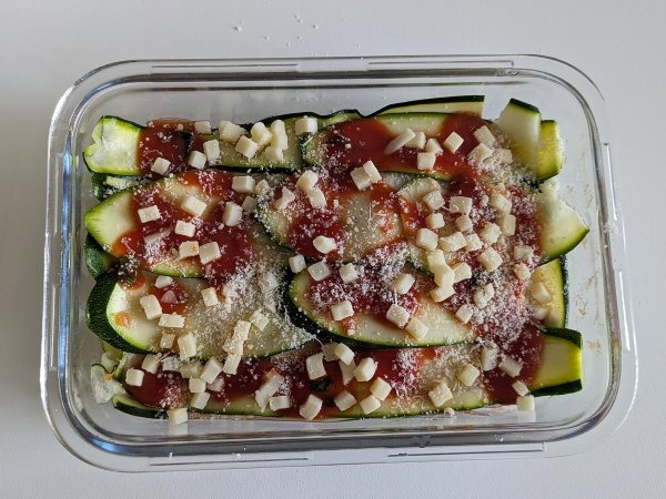 Courgette parmigiana i air fryer: hurtig, let og sprød - Forberedelse trin 7