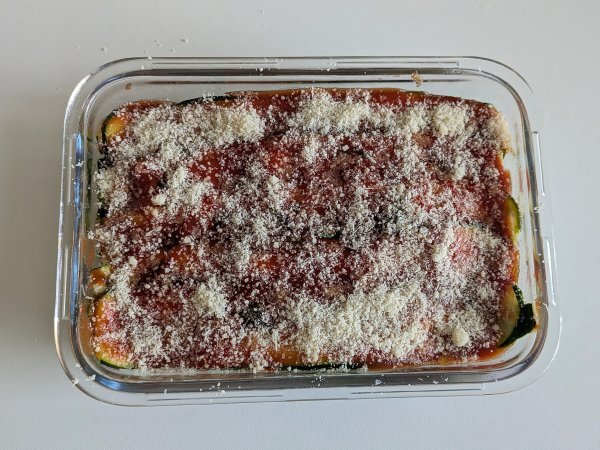 Courgette parmigiana i air fryer: hurtig, let og sprød - Forberedelse trin 8