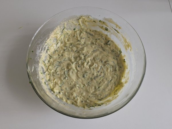 Courgettemuffins i frituregryde: den lette og luftige opskrift - Forberedelse trin 4