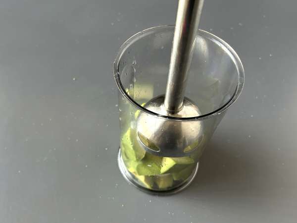 Cremet avocadomayonnaise med hårdkogt æg - uden rå æg - Forberedelse trin 3