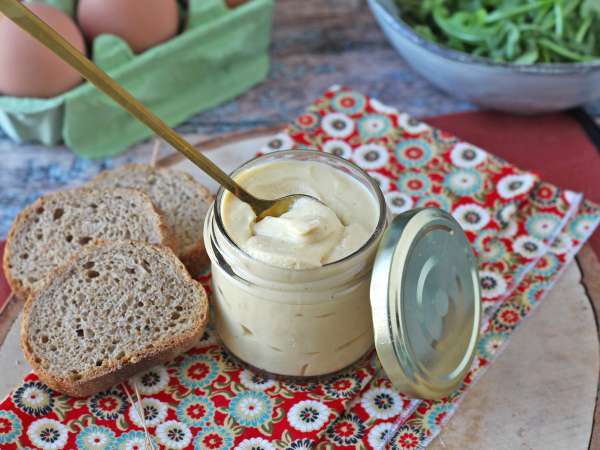 Mayonnaise med kogt ægprotein: let, velsmagende og oliefri - Forberedelse trin 5