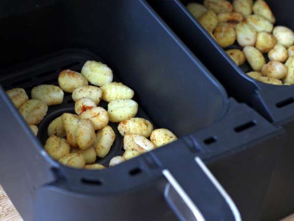 Sprød gnocchi-salat, ultra trendy, velsmagende og afbalanceret, perfekt til sommeren! - Forberedelse trin 2