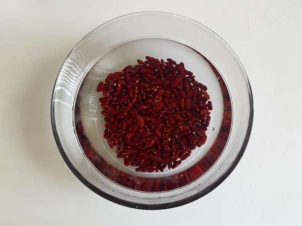 Pasta e fagioli alla veneta: Bedstemors cremede og velsmagende opskrift - Forberedelse trin 1