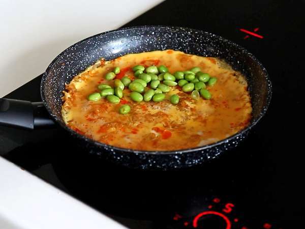 Omelet med sprøde ris og sojabønner, et krydret måltid, der er hurtigt og affaldsfrit! - Forberedelse trin 6