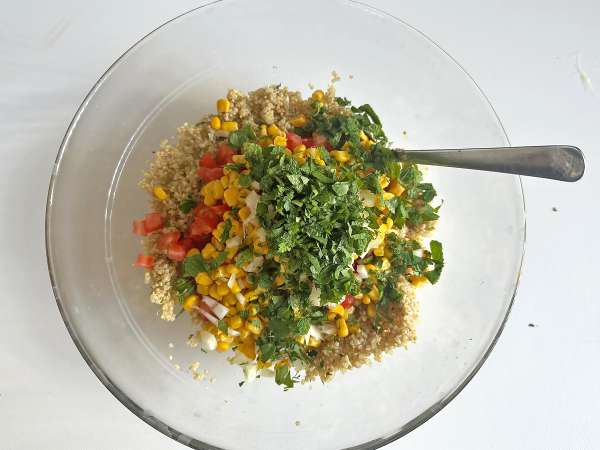 Quinoasalat med tabbouleh-smag: Forfriskende og endnu sundere - Forberedelse trin 4