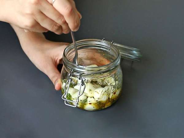 Marinerede mozzarellakugler til en aperitif eller salat! - Forberedelse trin 3