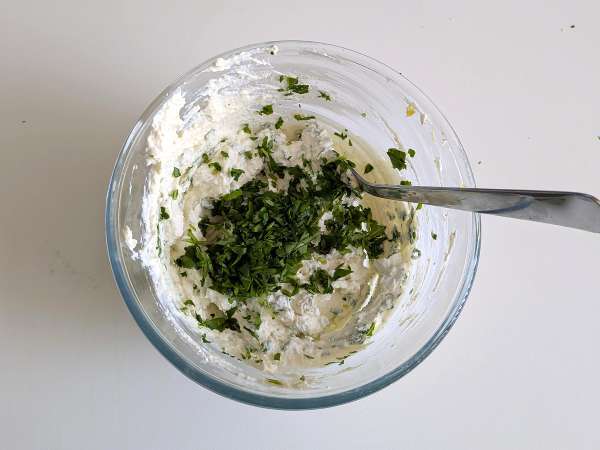 Tortelloni di bresaola fyldt med rucola og ricottaost: velsmagende og klar på 10 minutter! - Forberedelse trin 3