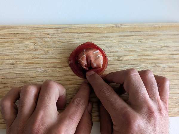 Tortelloni di bresaola fyldt med rucola og ricottaost: velsmagende og klar på 10 minutter! - Forberedelse trin 6