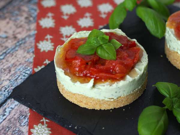 Salte ostekager med basilikum og cherrytomater i én portion: en velsmagende idé til buffeter og aperitiffer - Forberedelse trin 10