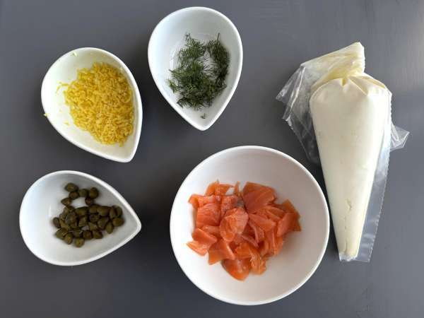 Aperitif-smørepålæg med røget laks - Forberedelse trin 1