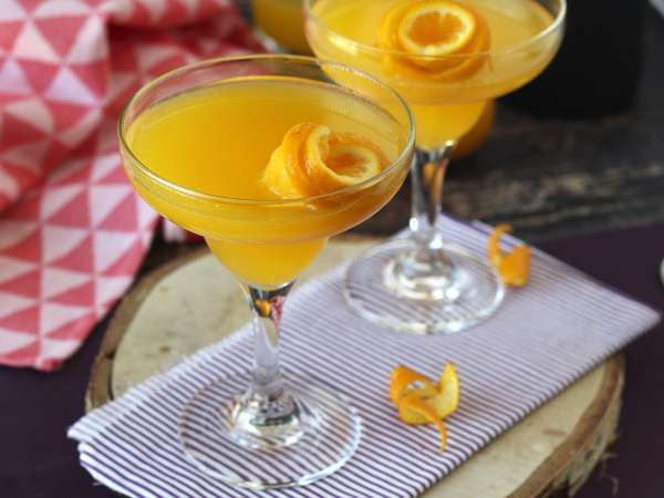 Agua de Valencia, en middelhavscocktail med cava og appelsin, som du kan lave derhjemme. - Forberedelse trin 5