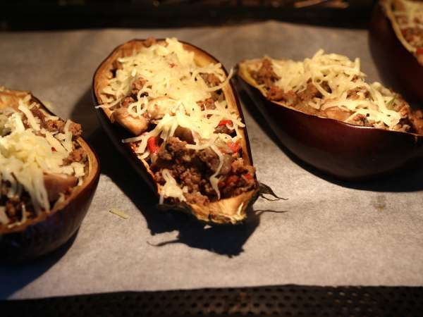 Fyldte auberginer med gratineret mozzarella - Forberedelse trin 8