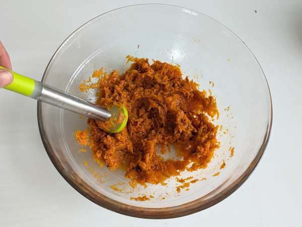 Græskarfarsbrød med champignon og seig scamorza-ost: velsmagende og nem opskrift på bagværk - Forberedelse trin 4