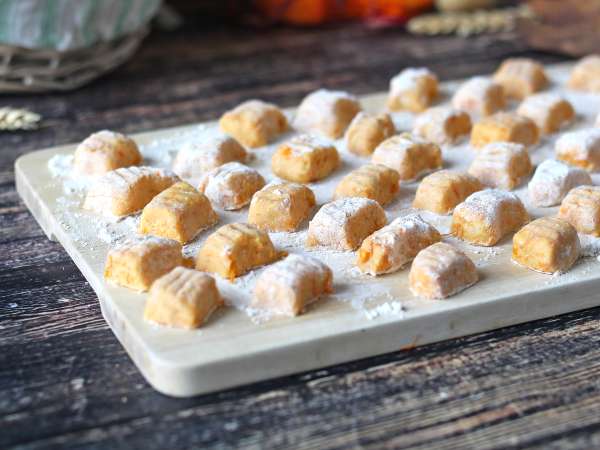 Hjemmelavede græskargnocchi: bløde, delikate og perfekte til efteråret! - Forberedelse trin 8