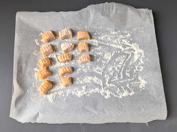 Cremet græskargnocchi med Philadelphia og sprøde valnødder - Forberedelse trin 5