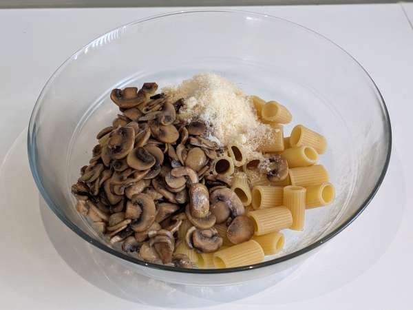 Pasta al forno ai funghi: den perfekte cremede og trevlede opskrift til efteråret - Forberedelse trin 6