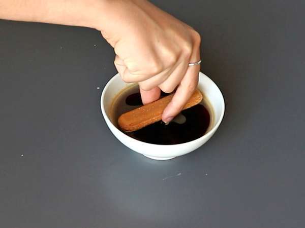 Tiramisu-formet træstamme uden form til kaffeelskere - Forberedelse trin 2