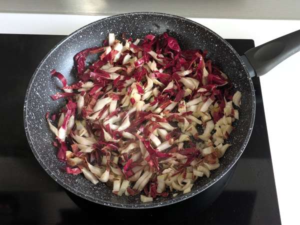 Cremet og velsmagende risotto med radicchio, bacon og philadelphia - Forberedelse trin 2