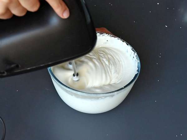 Du behøver ikke en form for at lave denne røde frugtklump! - Forberedelse trin 1