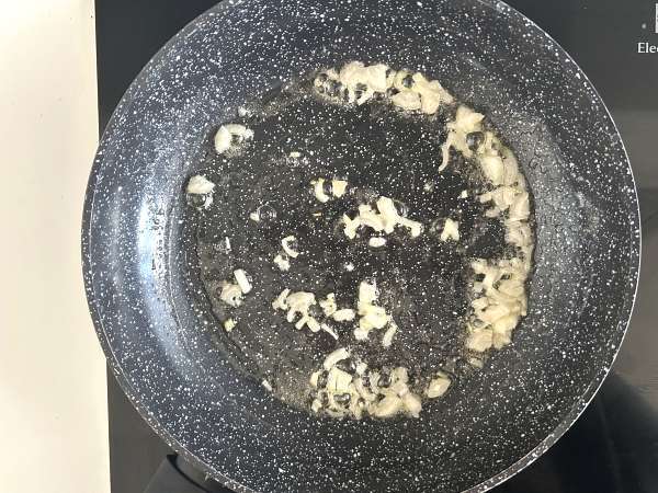 Hjemmelavet pebersauce: cremet, velduftende og supernem! - Forberedelse trin 3