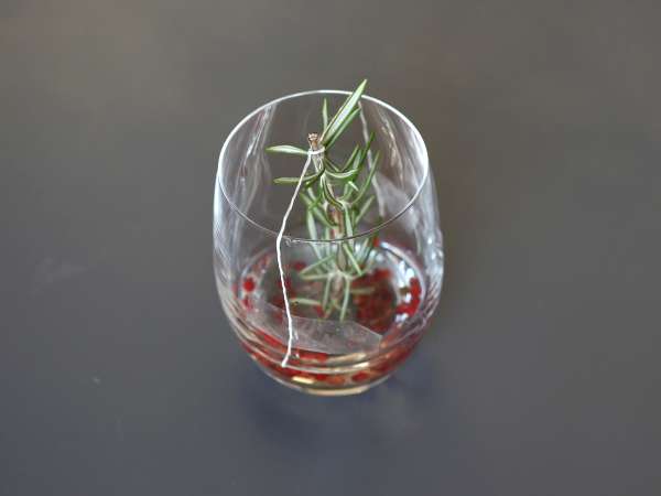 Cocktail med et snedækket grantræ indeni - Forberedelse trin 4