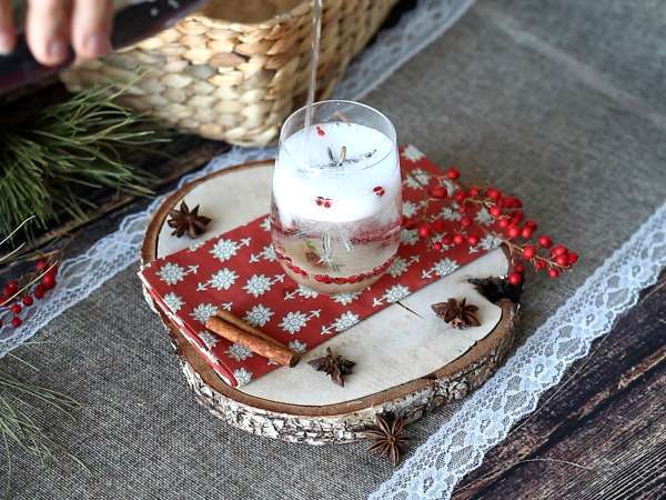 Cocktail med et snedækket grantræ indeni - Forberedelse trin 5