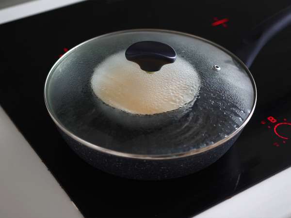 Kinesiske dampede æg: den kinesiske opskrift på dampede silkebløde æg med kun to ingredienser! - Forberedelse trin 3