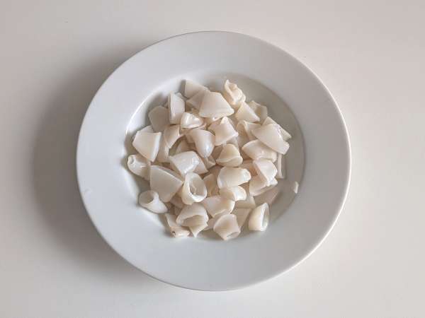 Pasta med frosne blæksprutter og cherrytomater: enkel og velsmagende opskrift - Forberedelse trin 1