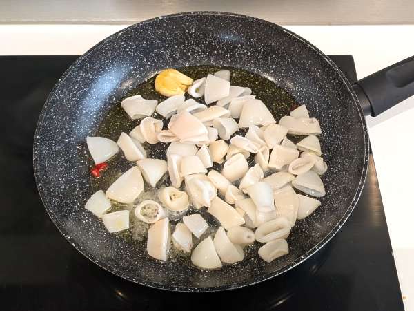 Blækspruttesauce: et perfekt tilbehør til pasta - Forberedelse trin 4