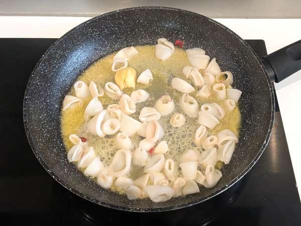 Blækspruttesauce: et perfekt tilbehør til pasta - Forberedelse trin 5